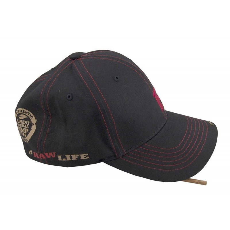 RAW chapéu preto com logo vermelho